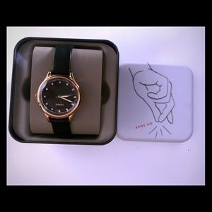 Brand new FOSSIL watch. BLACK LEATHER W. DIAMONDS